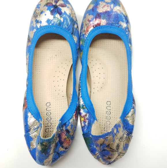 Floral Goldtone Goldfoil Blue Flats - Picture 8 of 11
